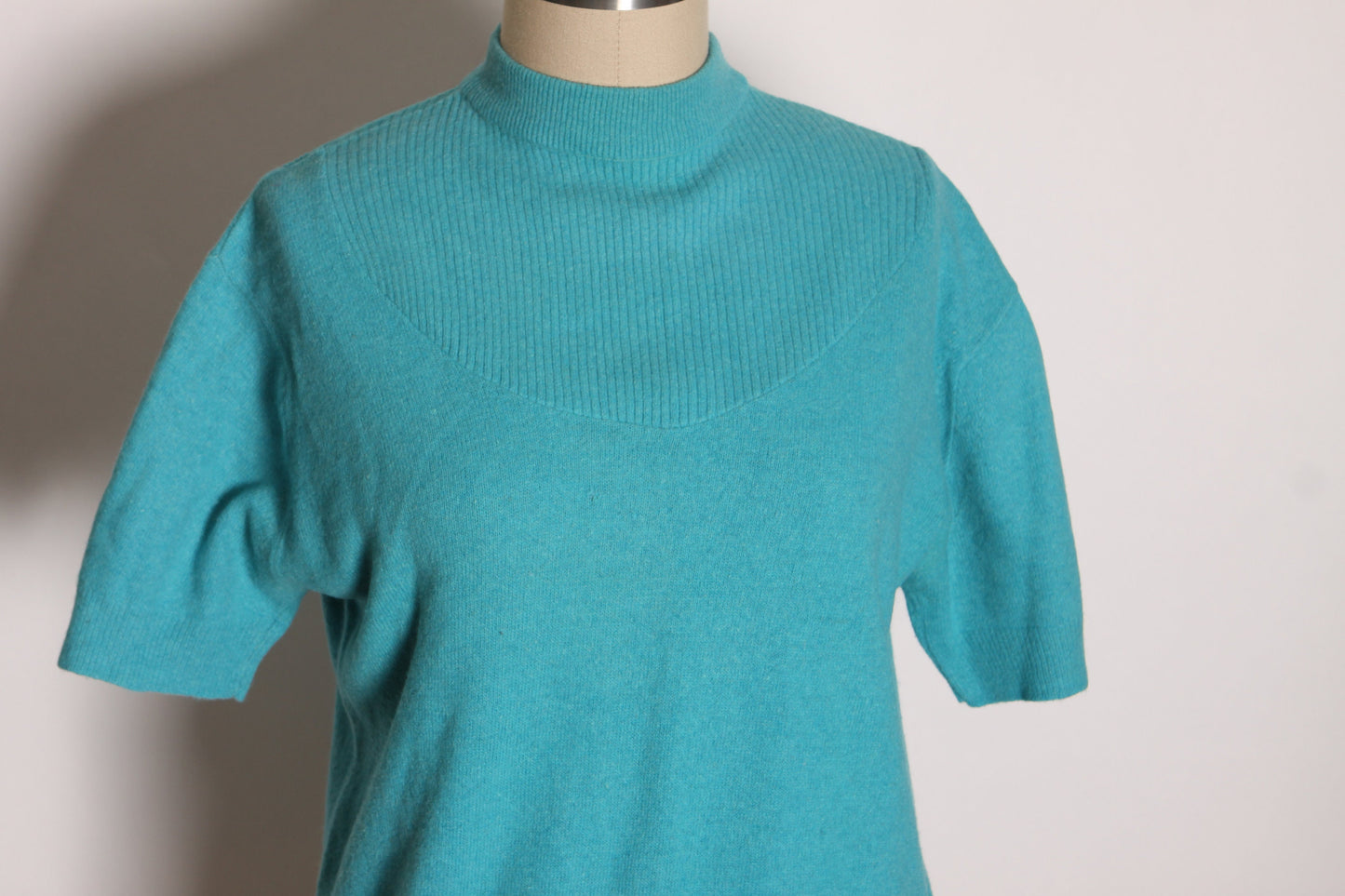 1950s Turquoise Blue Short Sleeve Pullover Sweater Blouse by Bradley -L