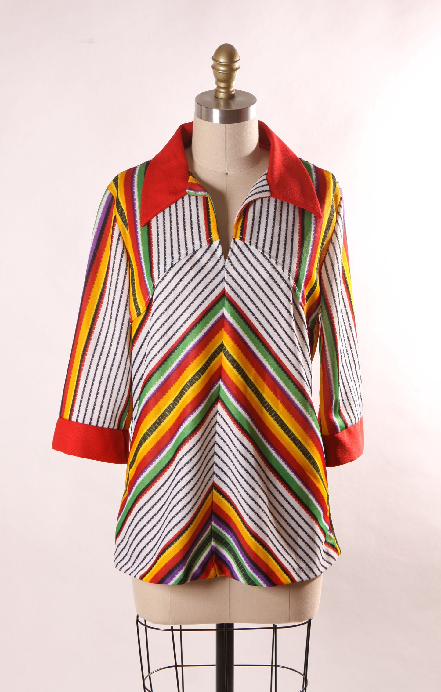 1970s White and Multi-Colored Rainbow Stripe Serape Look 3/4 Length Sleeve Pullover Blouse -L