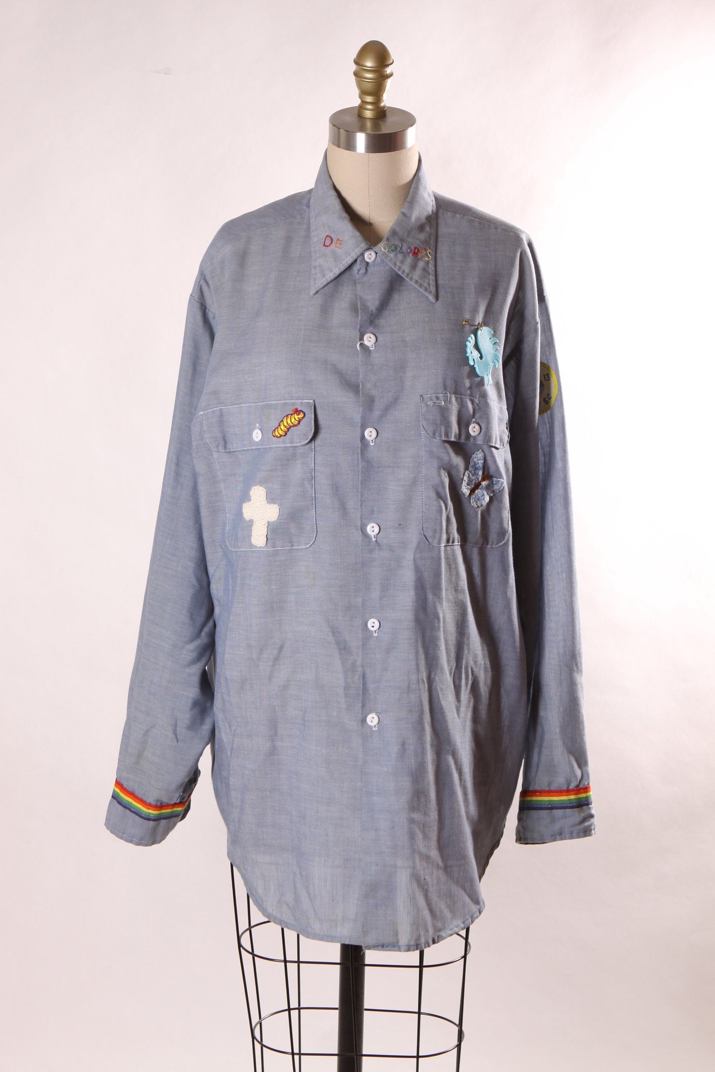 1970s Denim Chambray Long Sleeve Rainbow Striped Trim Embroidered Novelty Rooster Mens Button Down Shirt by JCPenney Big Mac -XL