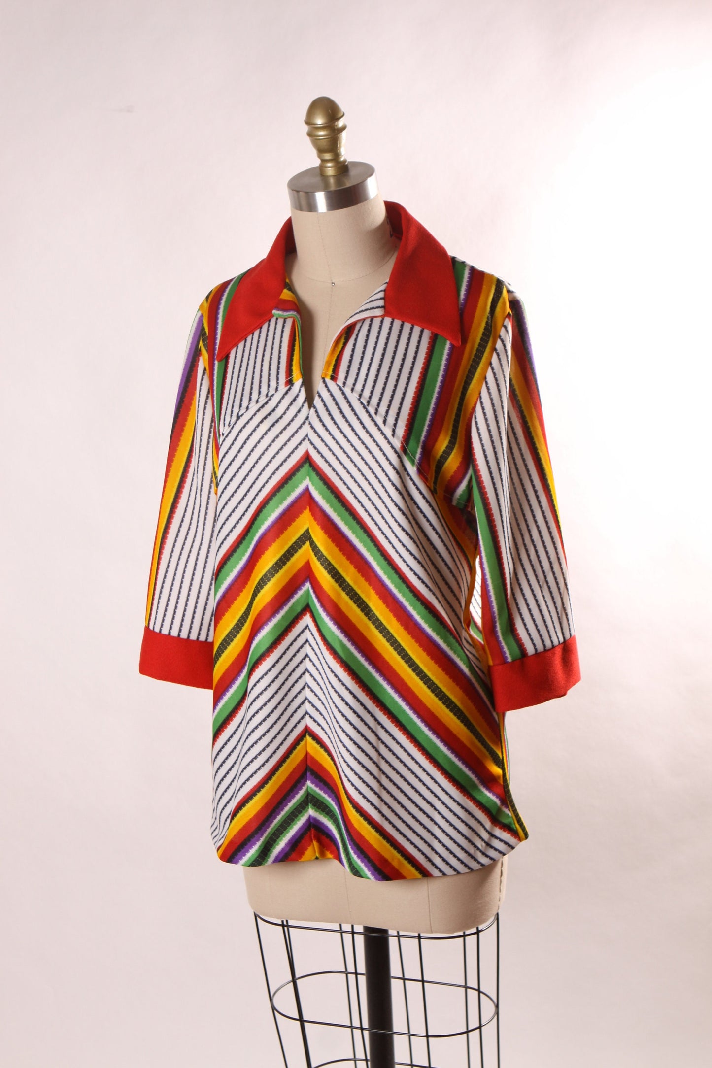 1970s White and Multi-Colored Rainbow Stripe Serape Look 3/4 Length Sleeve Pullover Blouse -L