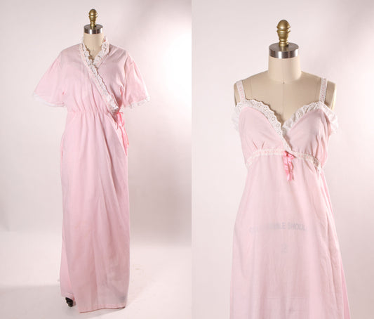 1970s Pink and White Eyelet Lace Strap Full Length Night Gown with Matching Full Length Robe Two Piece Lingerie Peignoir Set -M