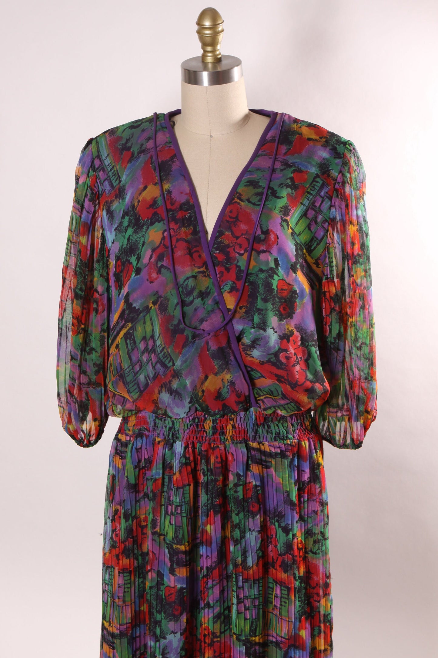 1980s Purple, Red, Green and Black Novelty Painterly Scenic Street Long Sleeve Draped Dress by Brownstone Studio -2XL