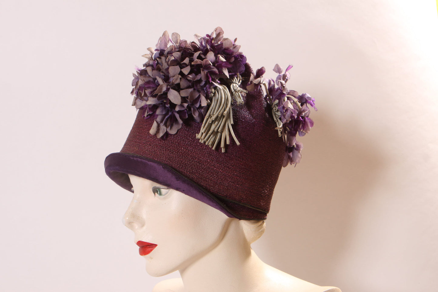 1920s Purple Floral Flower Detail Rolled Edge Flapper Cloche Hat