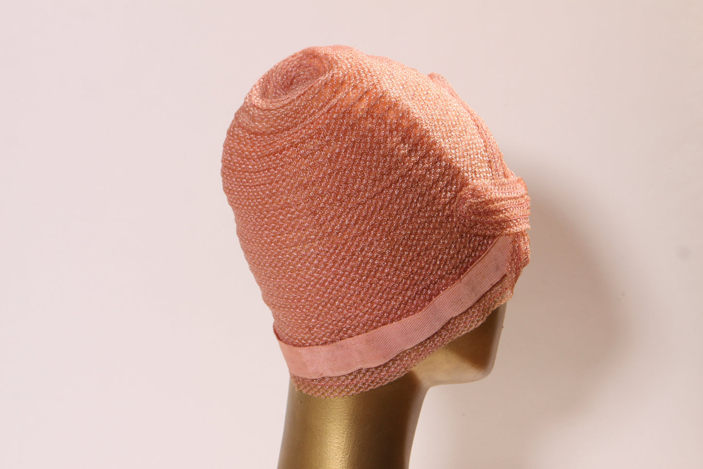 1920s Pink Rolled Edge Ribbon Detail Cloche Hat