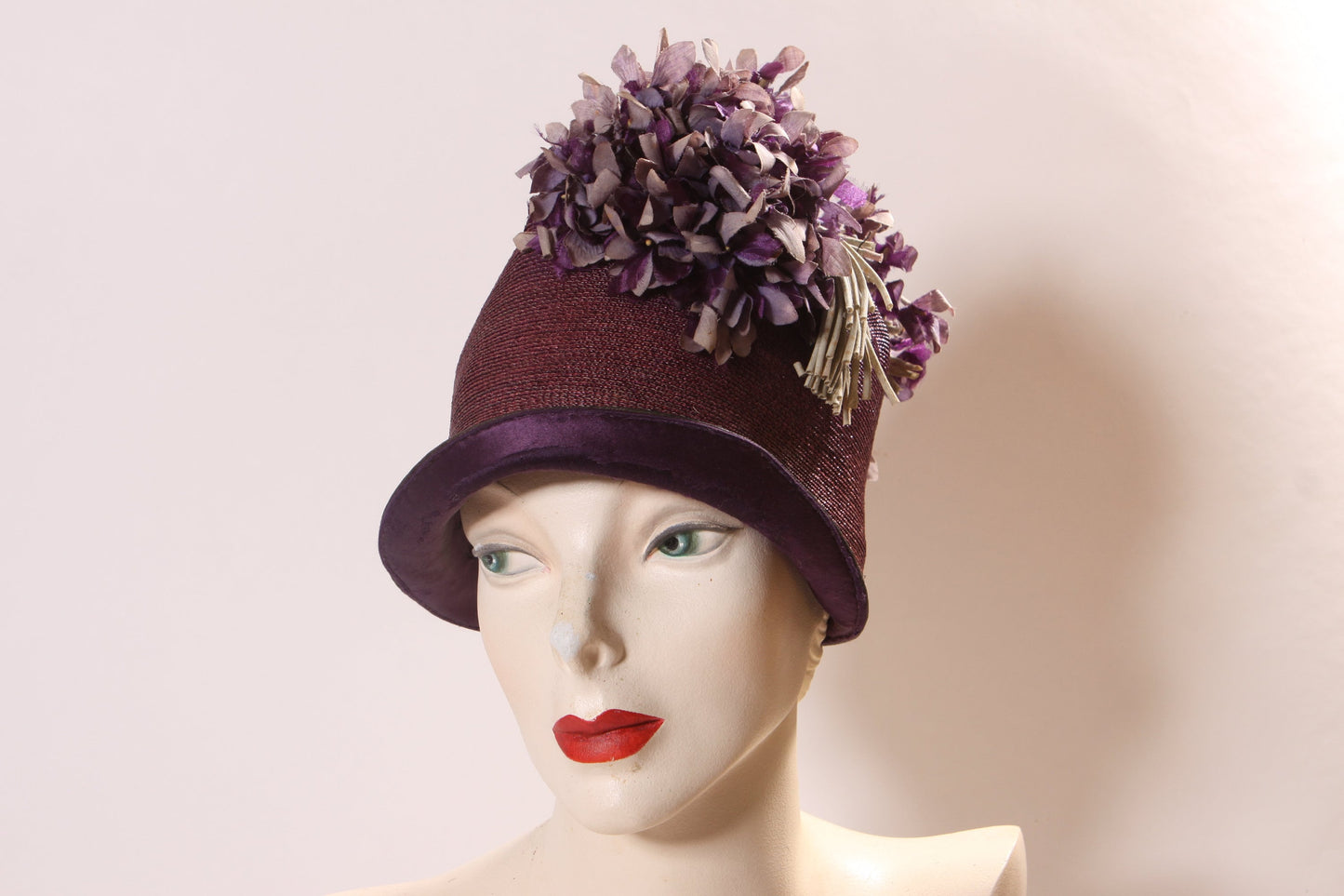 1920s Purple Floral Flower Detail Rolled Edge Flapper Cloche Hat