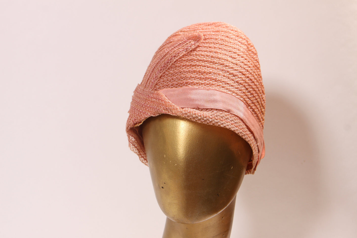 1920s Pink Rolled Edge Ribbon Detail Cloche Hat