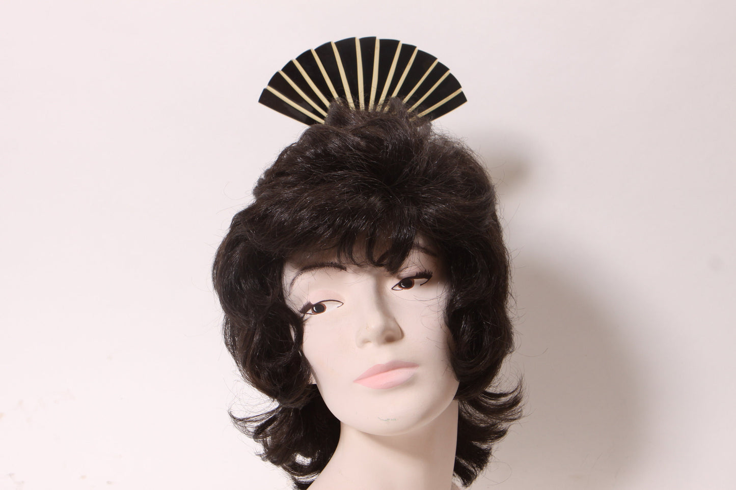 1930s Art Deco Black and Cream Celluloid Decorative Hair Comb