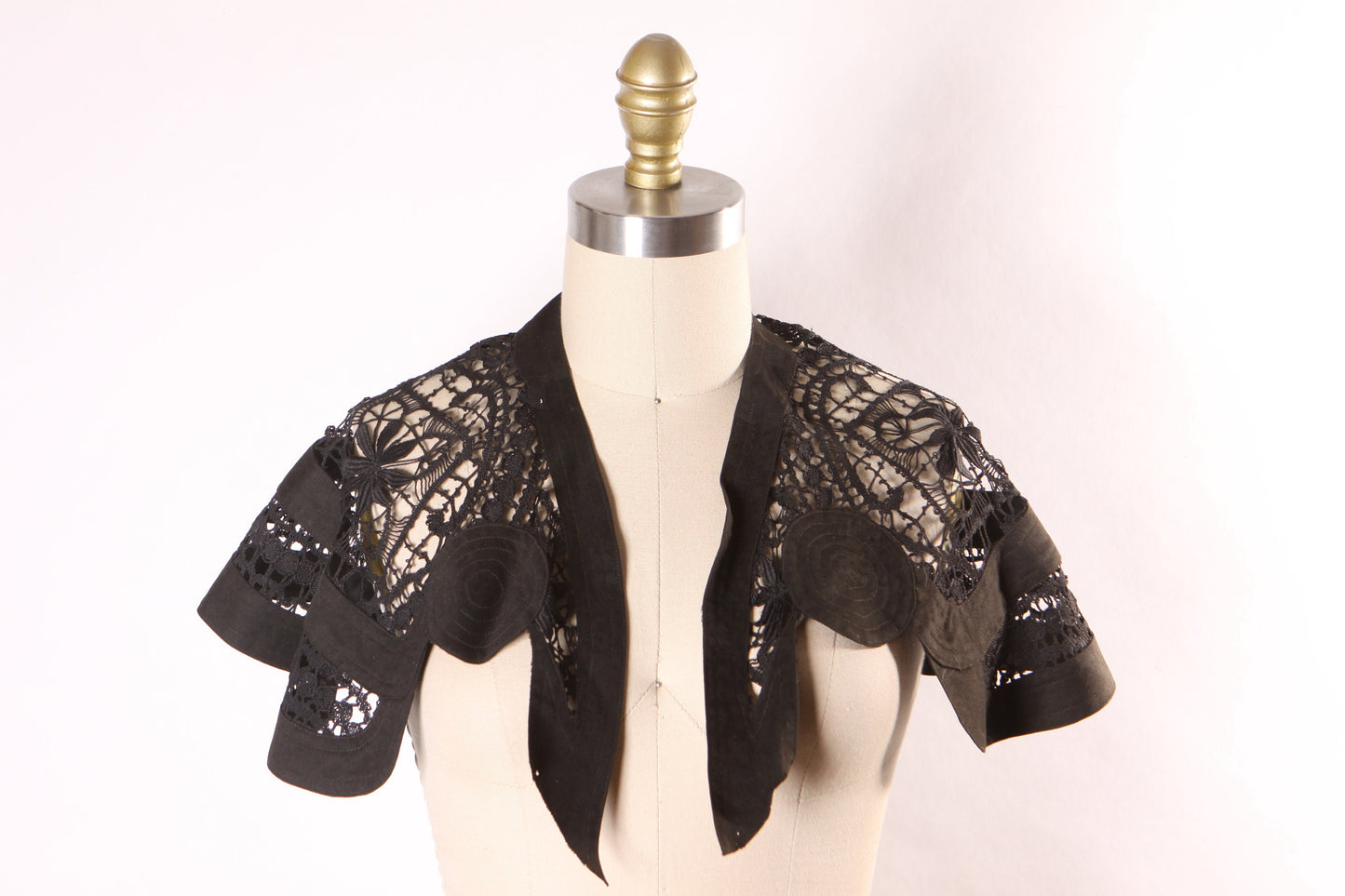 Antique 1920s 1930s Black Lace Mourning Small Cape Collar