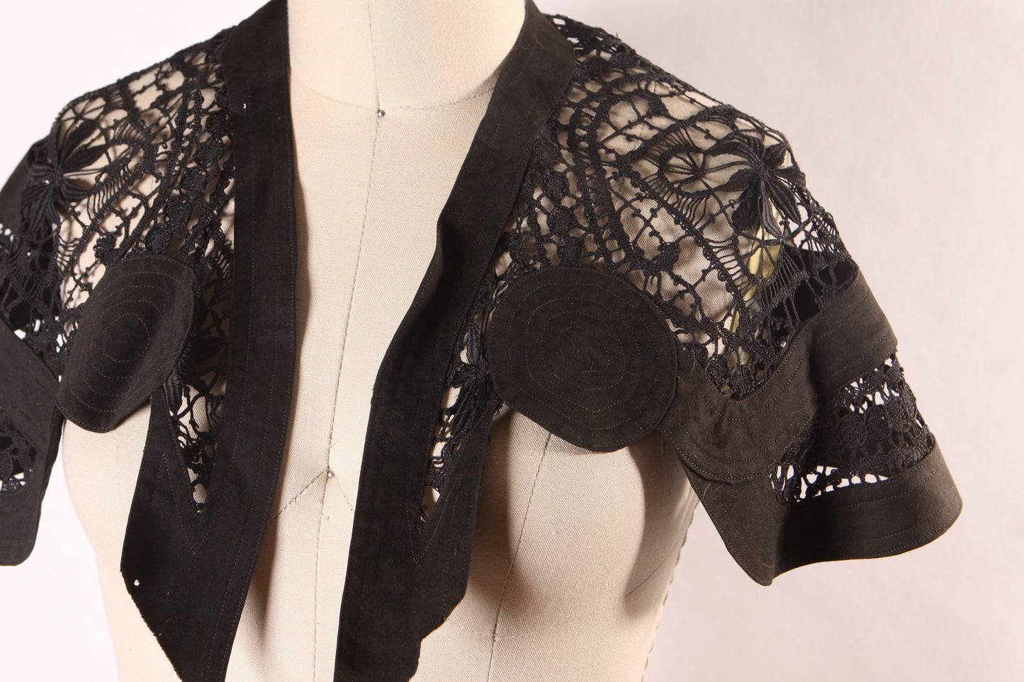 Antique 1920s 1930s Black Lace Mourning Small Cape Collar