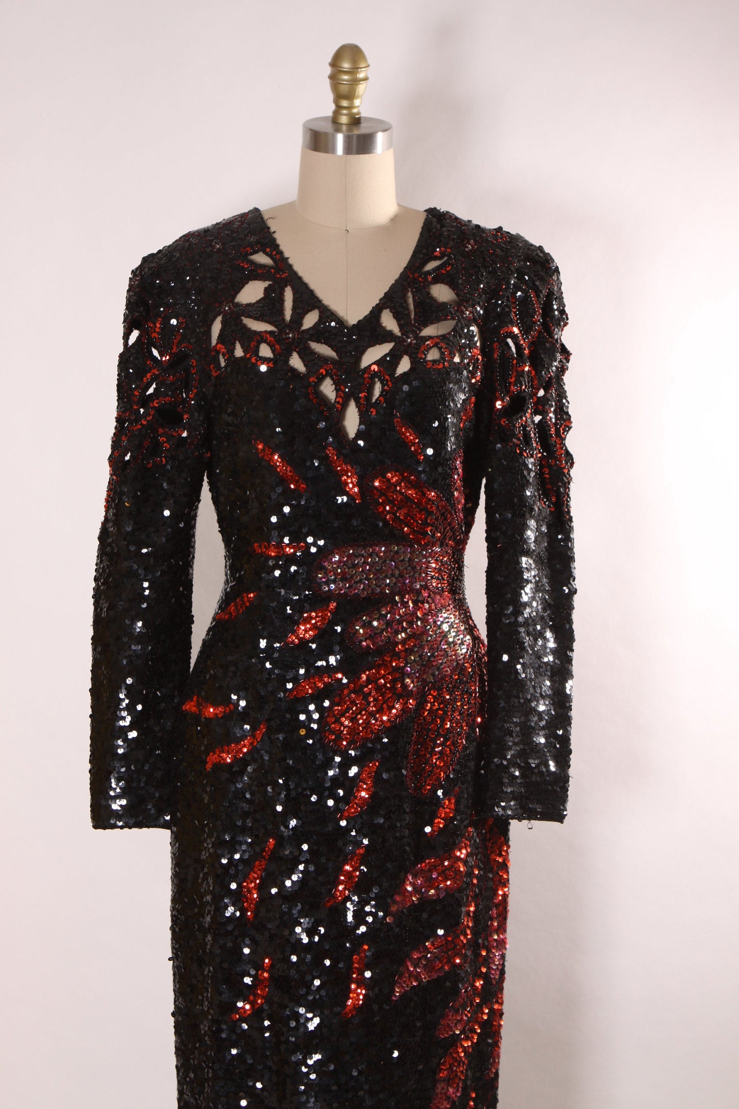 1980s Black and Red Cut Out Sequin Covered Long Sleeve Floral Flower Side Detail Full Length Cocktail Wiggle Dress by Sho Max Originals -M