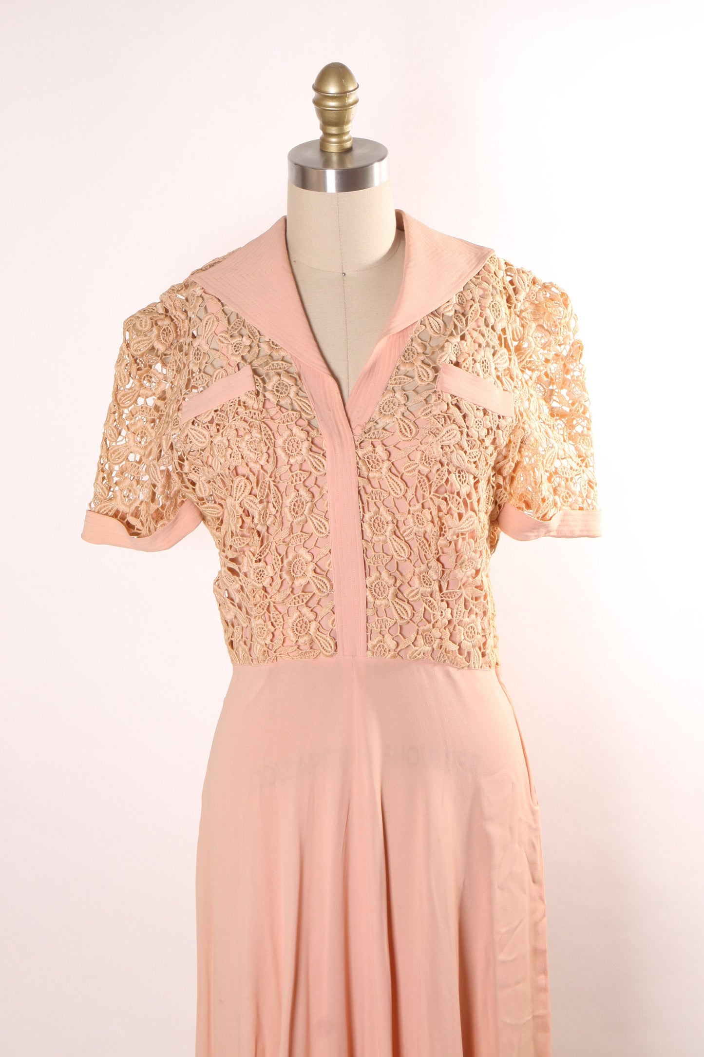 1940s Light Pink Sheer Lace Floral Bodice Short Sleeve Full Length Dress -L