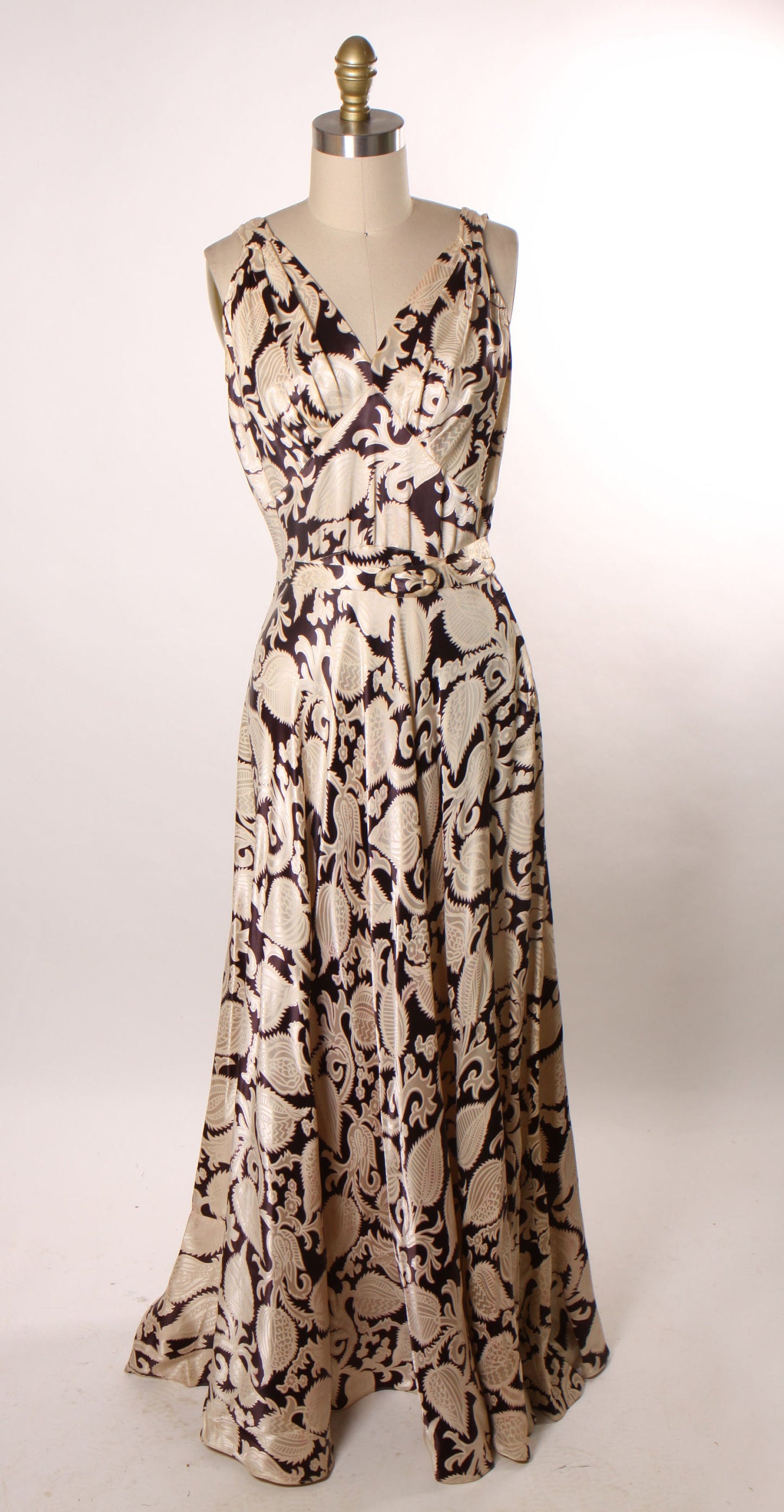 Late 1930s Early 1940s Brown and White Floral Foliage and Swirl Print Sleeveless Floor Length Formal Dress with Matching Cropped Jacket -M