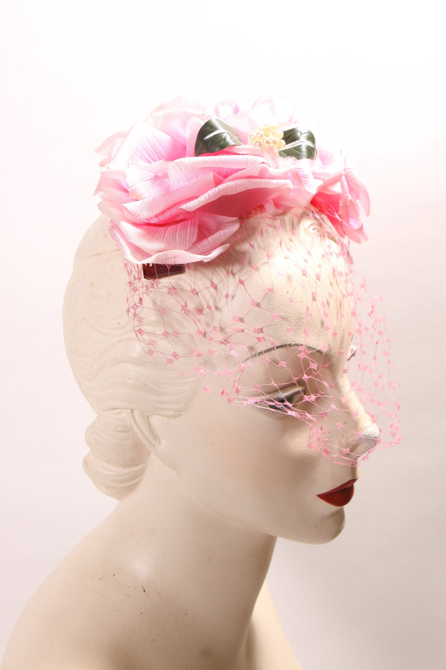 1950s 1960s Pink Floral Rose Veil Hat Hair Fascinator by Chanda Boutique for Montaldo’s