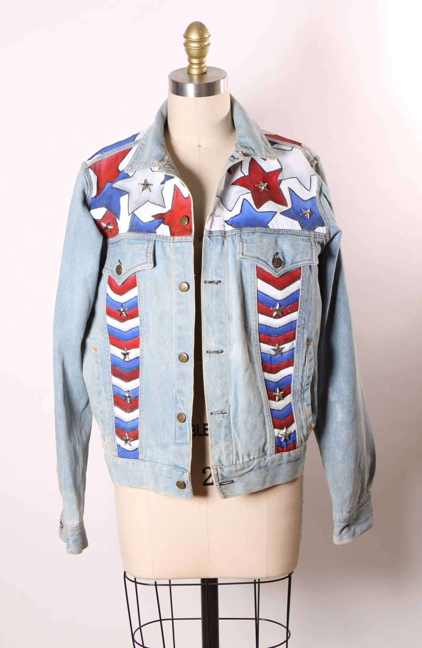 Late 1980s Early 1990s Denim Light Acid Wash Hand Painted 4th of July Novelty Mickey Mouse Minnie Mouse Jacket -XL