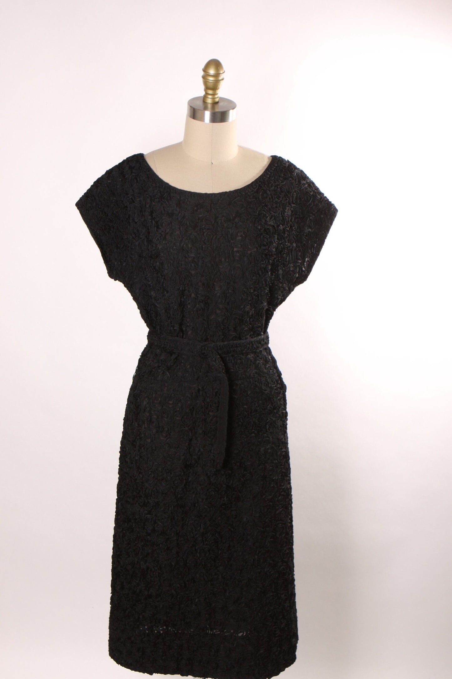 1960s Black Soutache Ribbon Floral Style Trim Short Sleeve Formal Dress -L